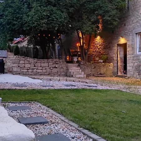 Villa Beautiful Close To National Park Hausneindorf